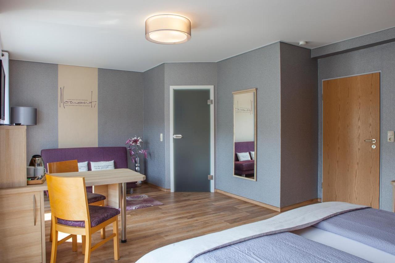 Hotel-Restaurant-Weingut Kapellenhof Klotten Exteriör bild