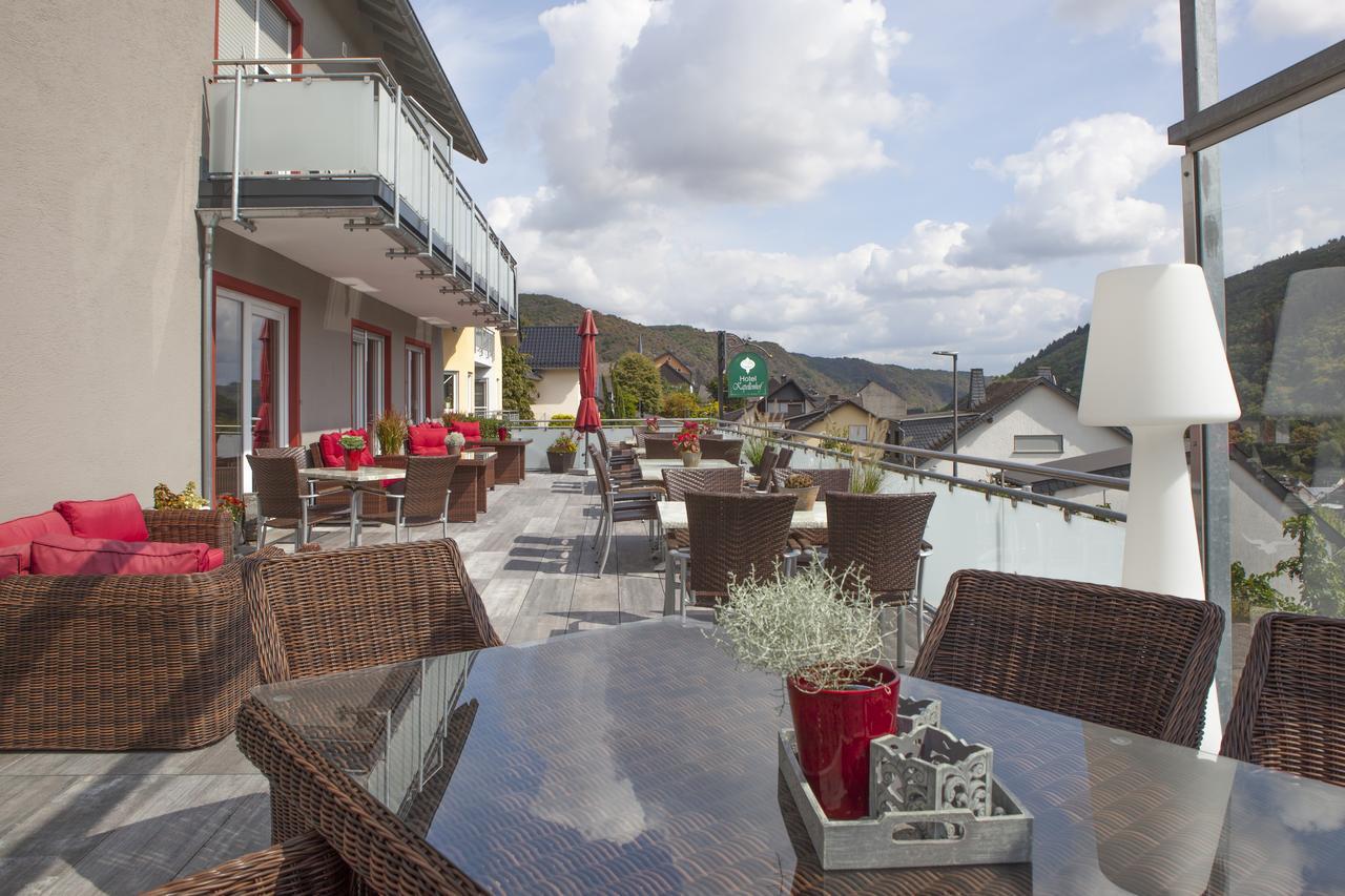 Hotel-Restaurant-Weingut Kapellenhof Klotten Exteriör bild