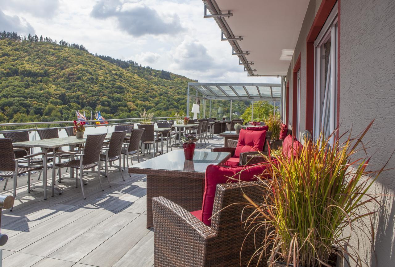 Hotel-Restaurant-Weingut Kapellenhof Klotten Exteriör bild